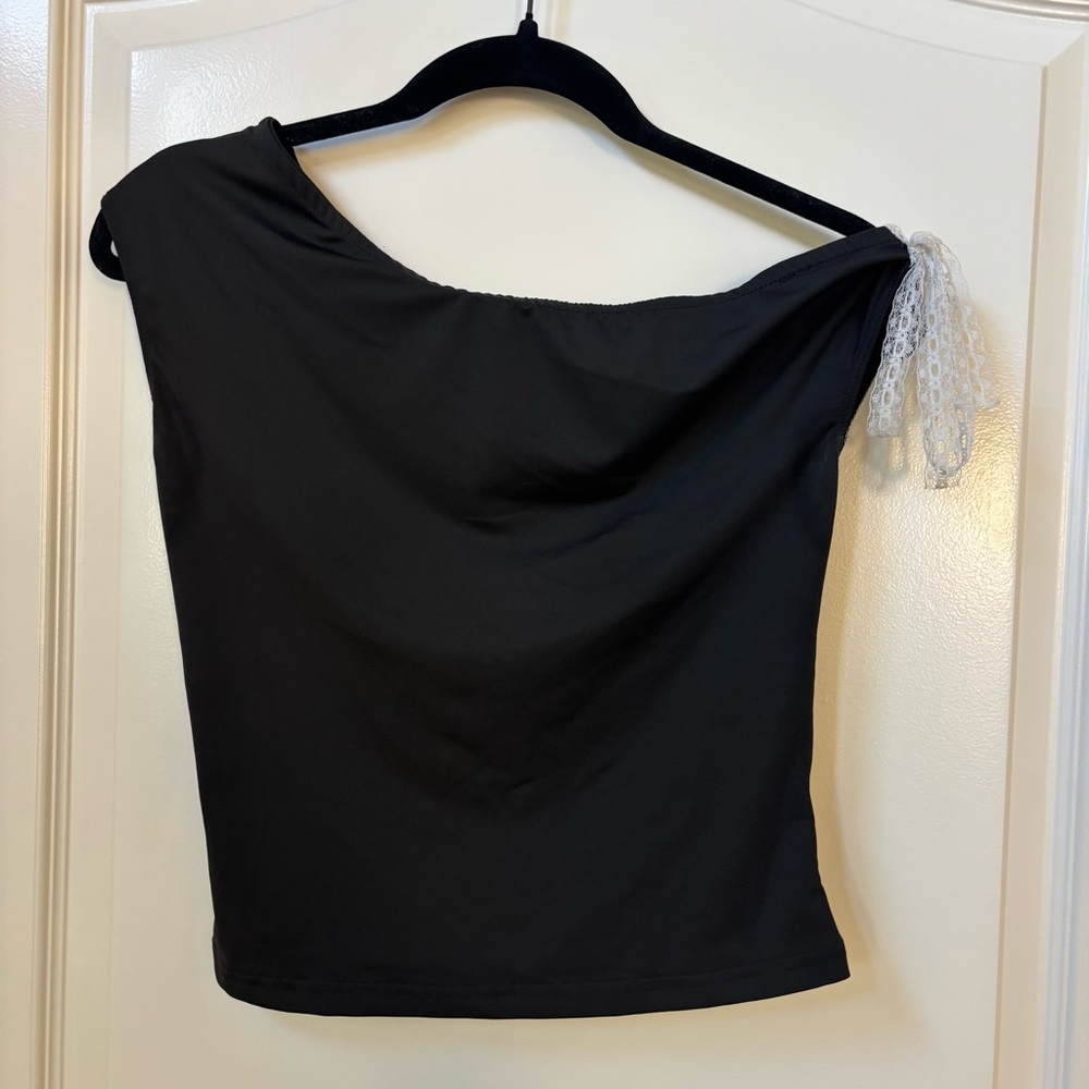 Edikted Black Asymmetrical Lace Sleeve Top